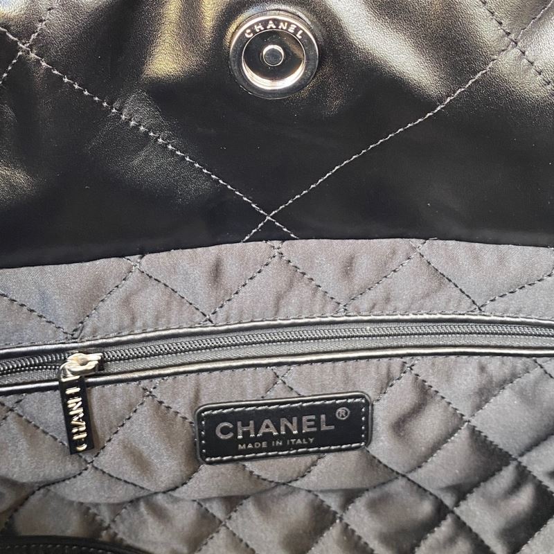 Ch**el hobo 22 bags
